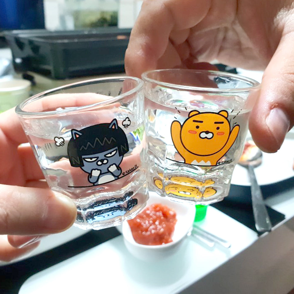 With Molly SOJU GLASS Apeah Neo MUZI Ryan 4P SET to add flavor to wine Joy, anger, sorrow, soju glasses 0.7oz 2inch