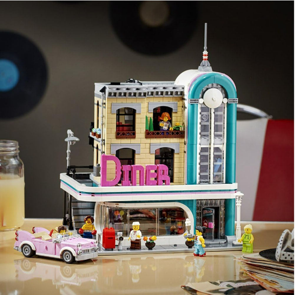 [Genuine Lego] LEGO Creator Expert Downtown Diner 10260 Building Kit, Model Set and Assembly Toy for Kids and Adults (2480 Pieces)