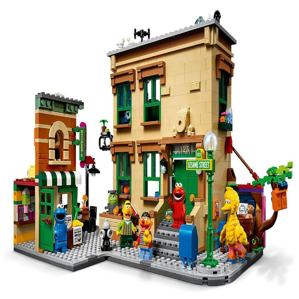 [Genuine Lego] LEGO Ideas 123 Sesame Street 21324 Building Kit; Awesome Build-and-Display Model for Adults Featuring Elmo, Cookie Monster, Oscar The Grouch, Bert, Ernie and Big Bird, New 2021 (1,367 Pieces)