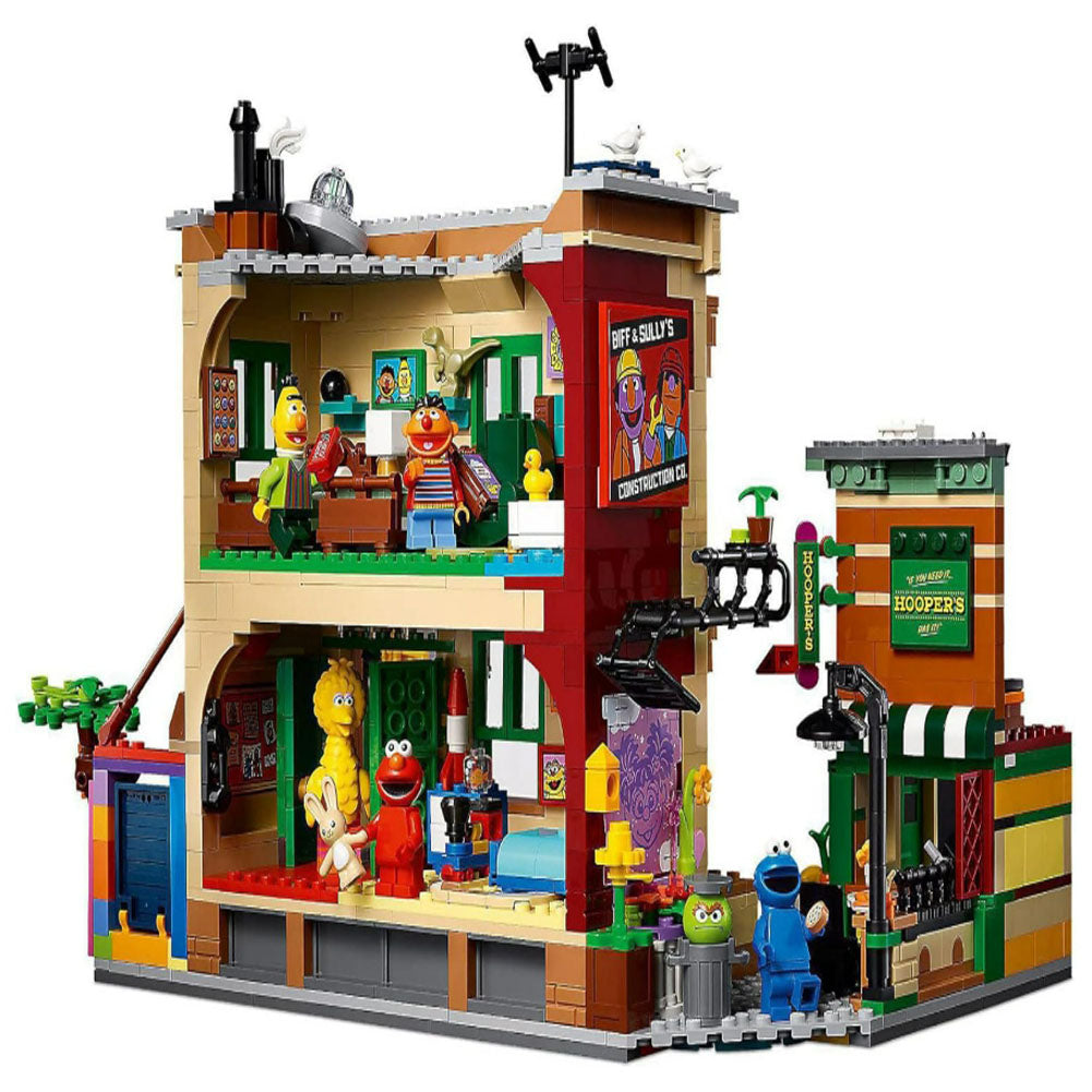 [Genuine Lego] LEGO Ideas 123 Sesame Street 21324 Building Kit; Awesome Build-and-Display Model for Adults Featuring Elmo, Cookie Monster, Oscar The Grouch, Bert, Ernie and Big Bird, New 2021 (1,367 Pieces)